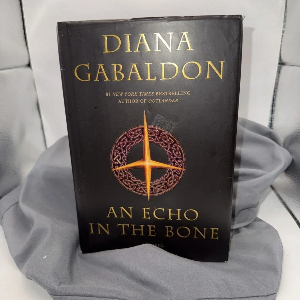 An Echo in the Bone by Diana Gabaldon (2009, HC) VG + FIRST EDITION